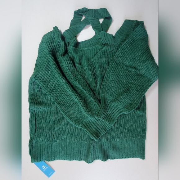 CUPSHE Women's Open-Shoulder Sweater - Picture 4 of 5